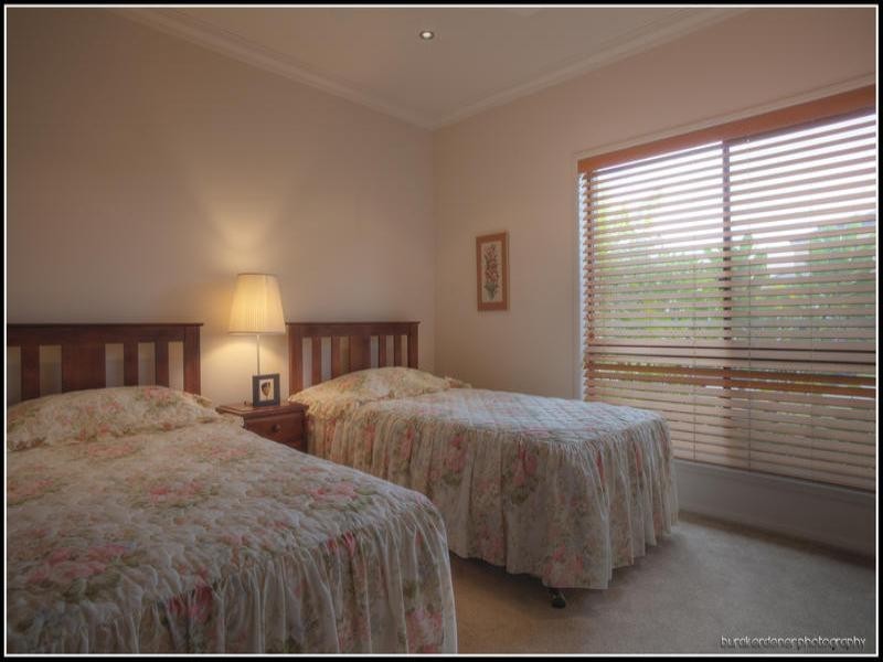 8 Mandolin Avenue, Helensvale QLD 4212