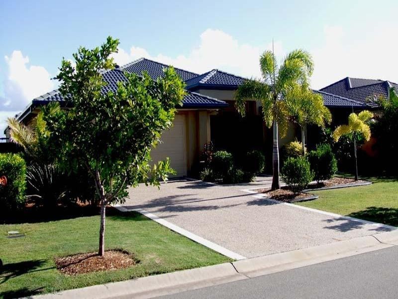 8 Mandolin Avenue, Helensvale QLD 4212