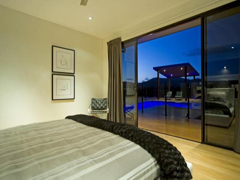 12 Summer Hill Crescent, Maudsland QLD 4210