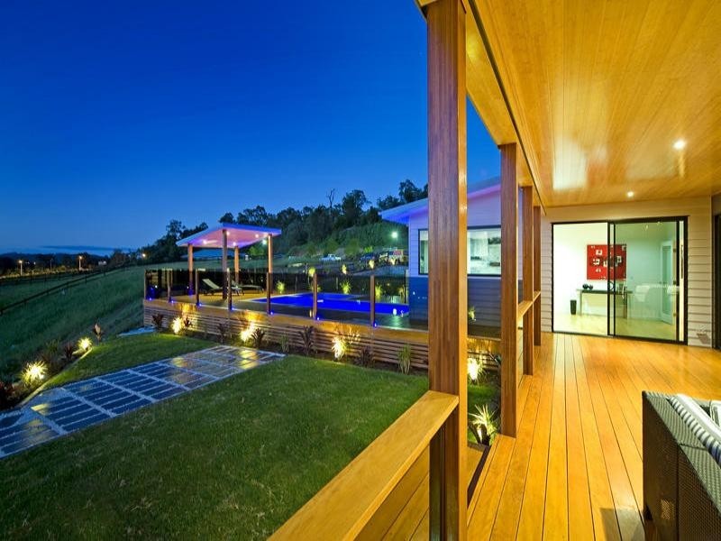 12 Summer Hill Crescent, Maudsland QLD 4210