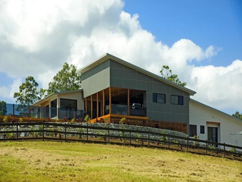 12 Summer Hill Crescent, Maudsland QLD 4210