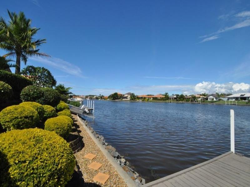 7 Glenwater Crescent, Helensvale QLD 4212