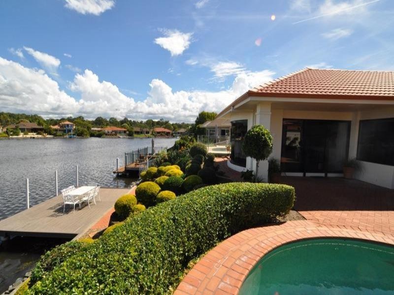 7 Glenwater Crescent, Helensvale QLD 4212