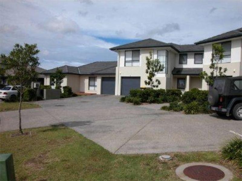 32 24 Jessica Drive, Upper Coomera QLD 4209