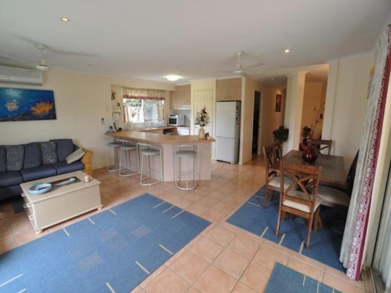 19 Rosswood Court, Helensvale QLD 4212