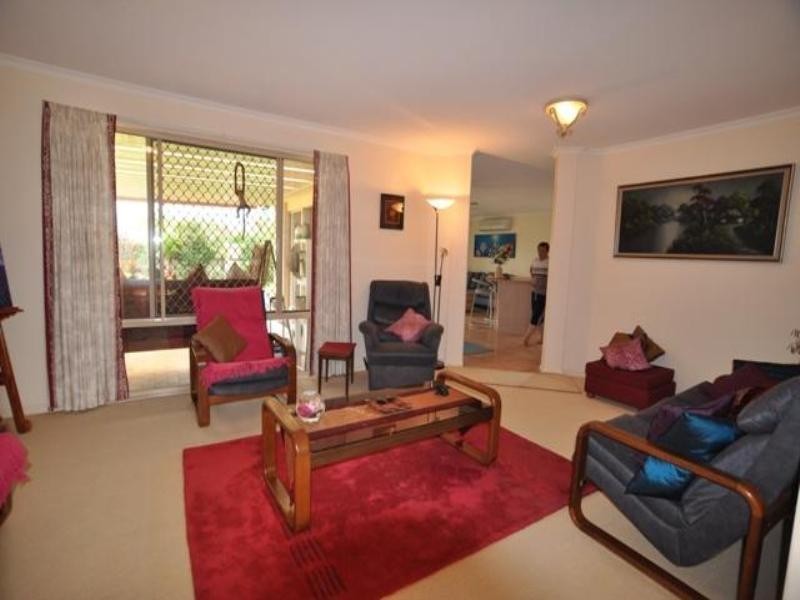 19 Rosswood Court, Helensvale QLD 4212