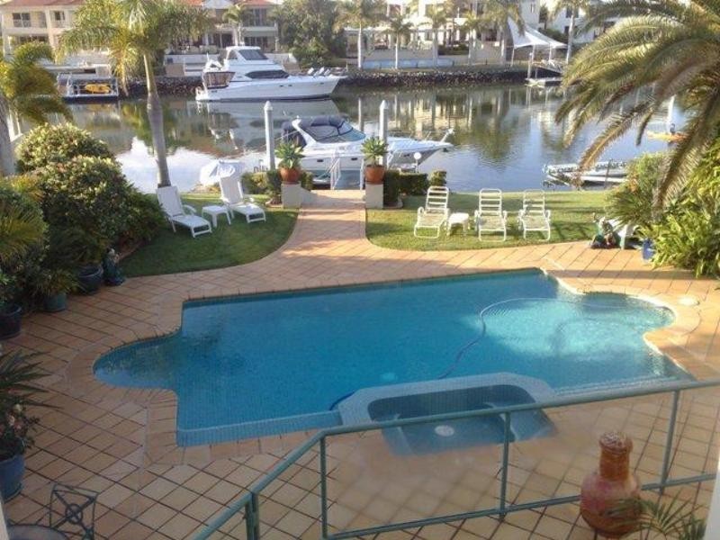 Hope Island QLD 4212