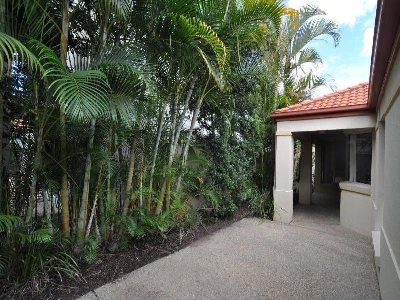 42 Saltwater Terrace, Helensvale QLD 4212