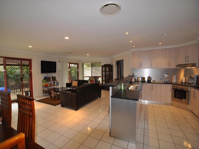 159 Monterey Keys Drive, Helensvale QLD 4212