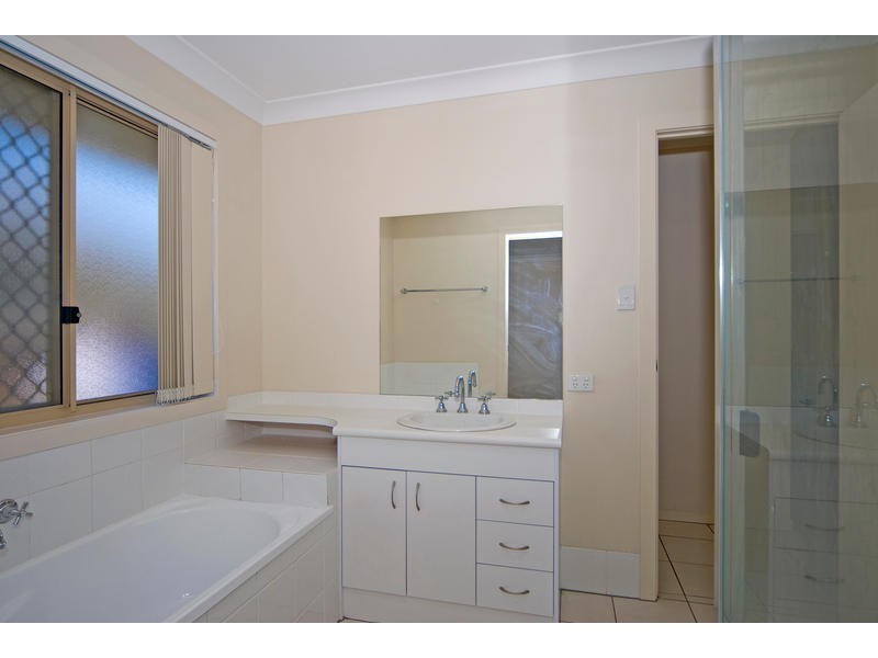 19 Collins Street, Collingwood Park QLD 4301