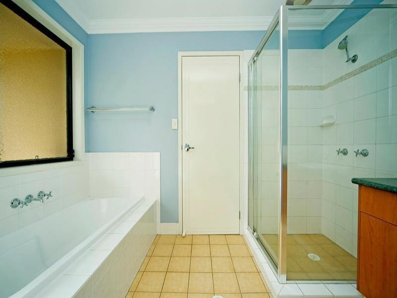 Pacific Pines QLD 4211