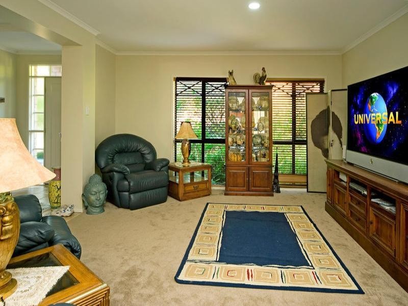 2 Nyrang Drive, Pimpama QLD 4209
