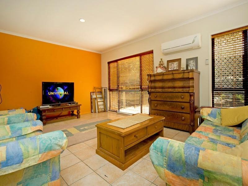 2 Nyrang Drive, Pimpama QLD 4209