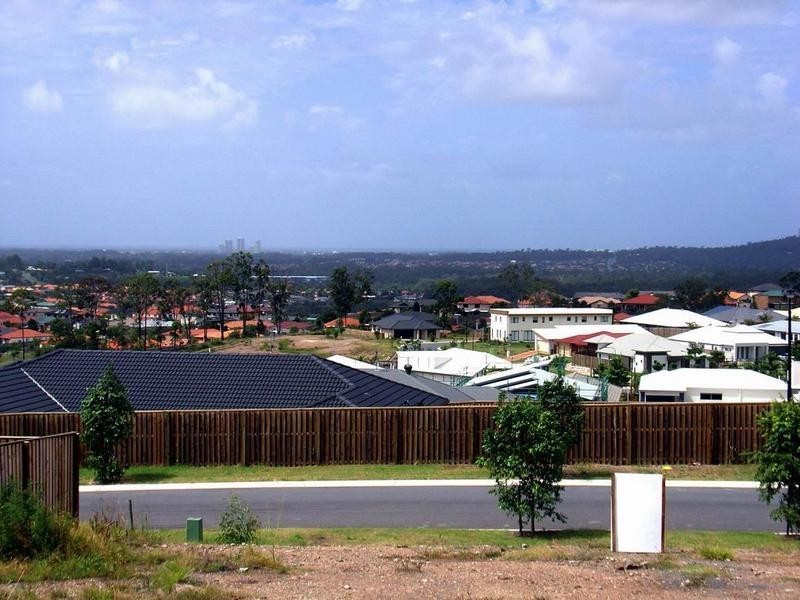 Pacific Pines QLD 4211