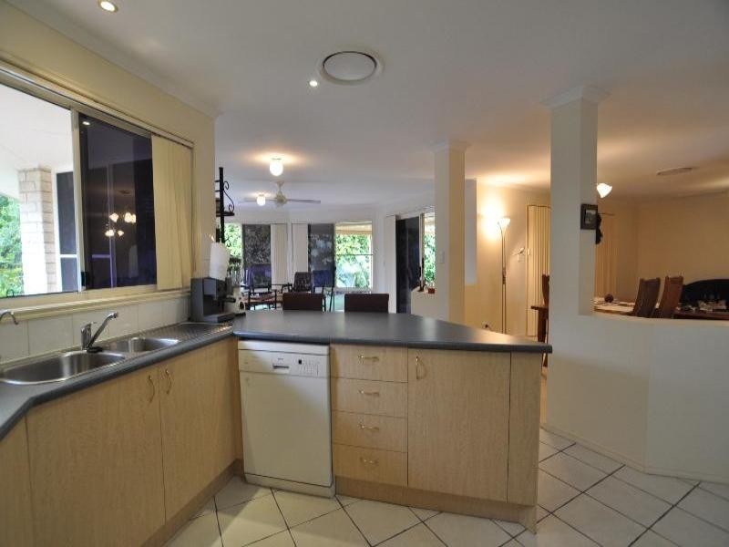 28 Roseapple Circuit, Oxenford QLD 4210
