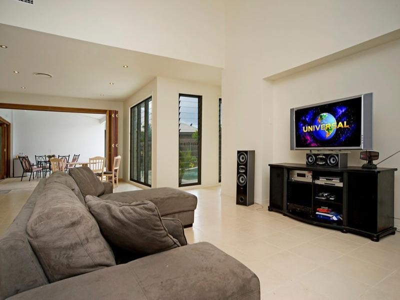 26 Ragamuffin Drive West, Coomera QLD 4209