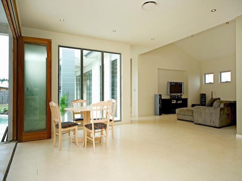 26 Ragamuffin Drive West, Coomera QLD 4209