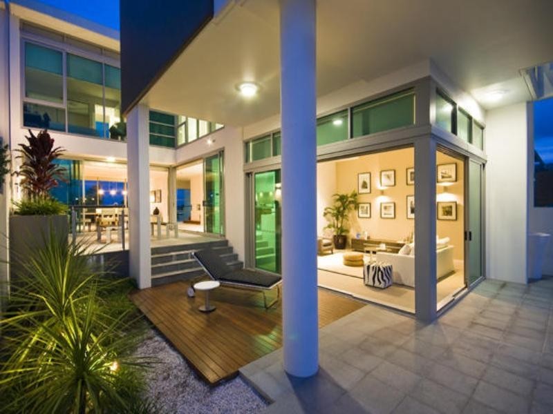 1 Ephraim Island Rd, Ephraim Island, Paradise Point QLD 4216