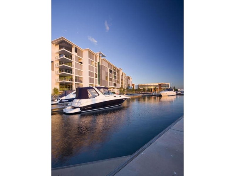 1 Ephraim Island Rd, Ephraim Island, Paradise Point QLD 4216