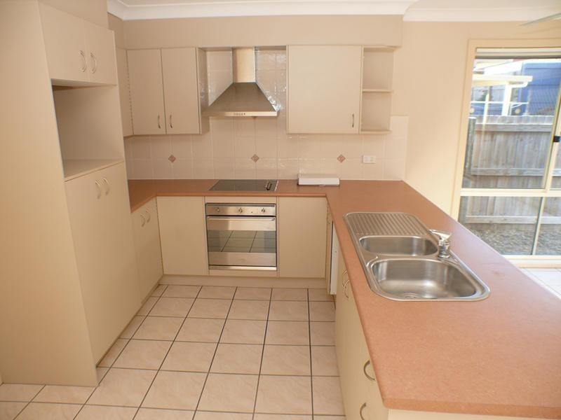 16 Pearse Street, Collingwood Park QLD 4301