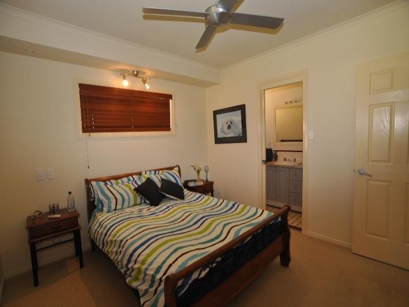 116 Monterey Keys Drive, Helensvale QLD 4212