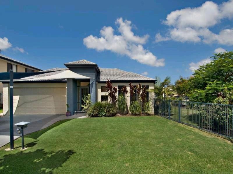 18 Essen Place, Oxenford QLD 4210