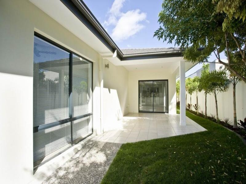 Hope Island QLD 4212