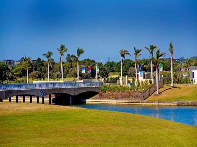 9134 Peter Senior Drive, Hope Island QLD 4212