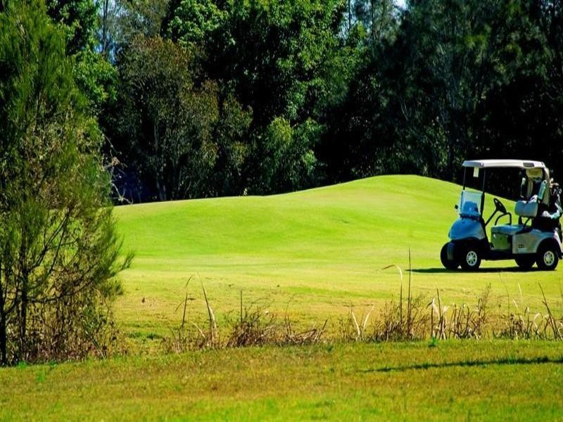 9134 Peter Senior Drive, Hope Island QLD 4212