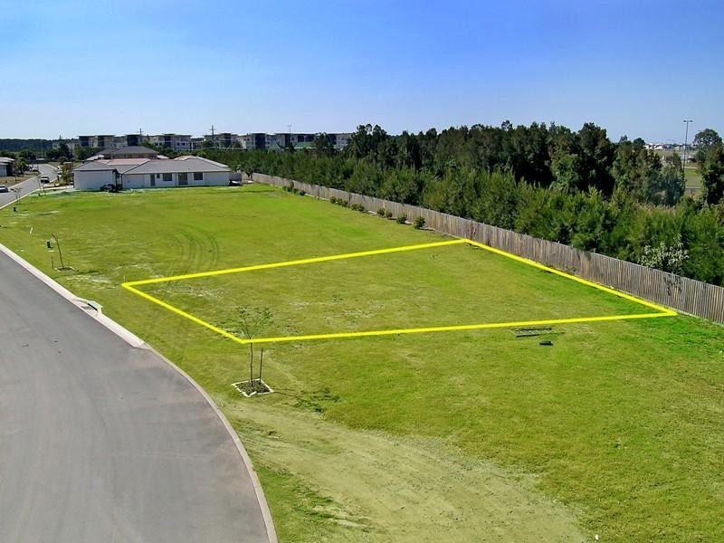 9139 Peter Senior Drive, Hope Island QLD 4212