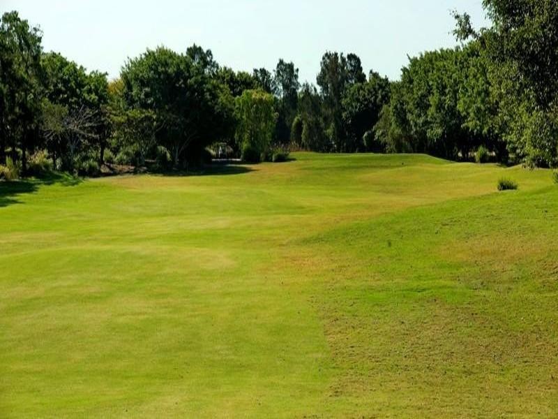 9139 Peter Senior Drive, Hope Island QLD 4212