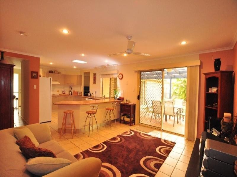 7 Rosswood Court, Helensvale QLD 4212