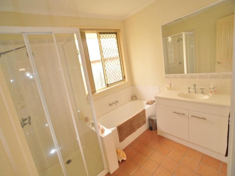 7 Rosswood Court, Helensvale QLD 4212