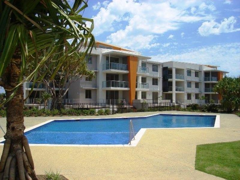 99 Marina Quays.  Broadwater Avenue, Hope Island QLD 4212