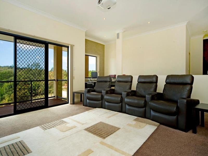 11 Mcnamara Court, Oxenford QLD 4210