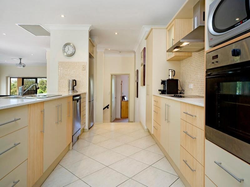 11 Mcnamara Court, Oxenford QLD 4210