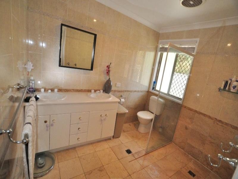 26 Lakewood Court, Helensvale QLD 4212