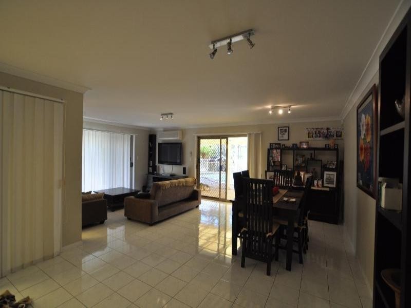 26 Lakewood Court, Helensvale QLD 4212
