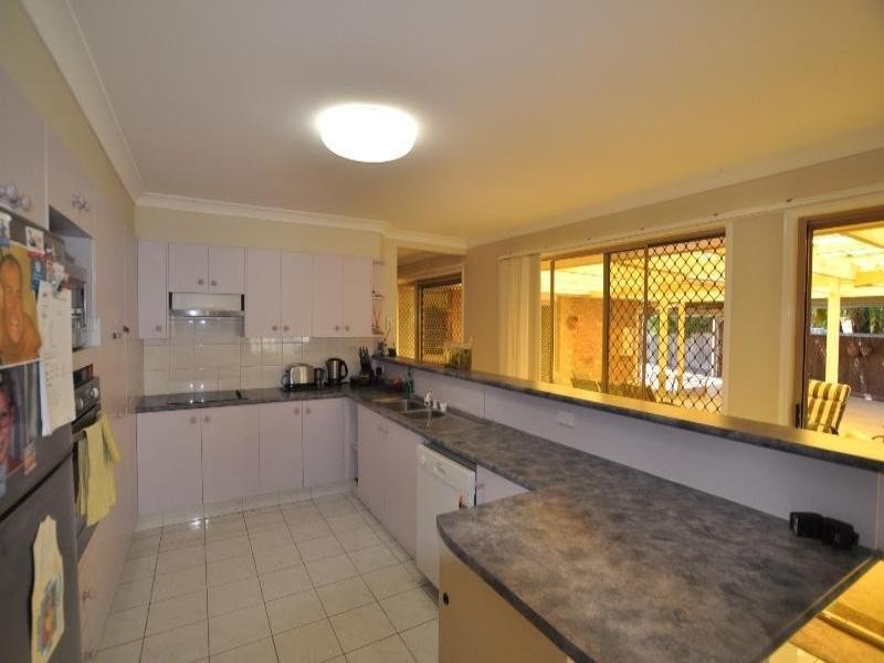 26 Lakewood Court, Helensvale QLD 4212