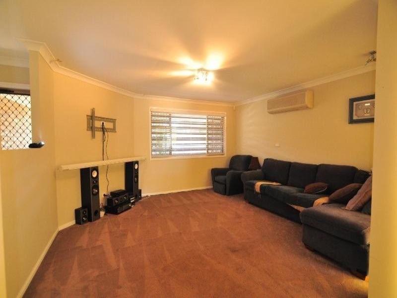 26 Lakewood Court, Helensvale QLD 4212