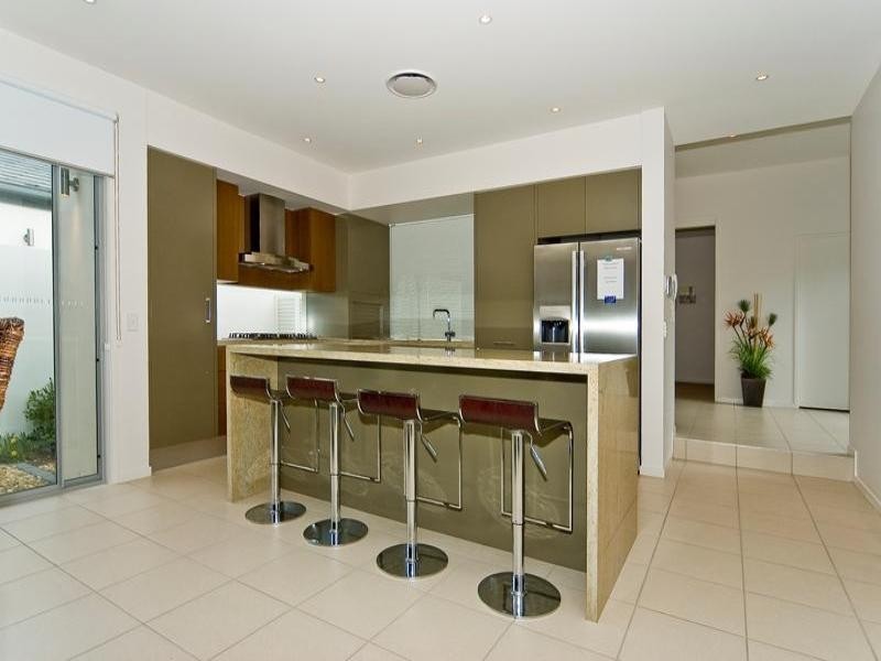 Hope Island QLD 4212