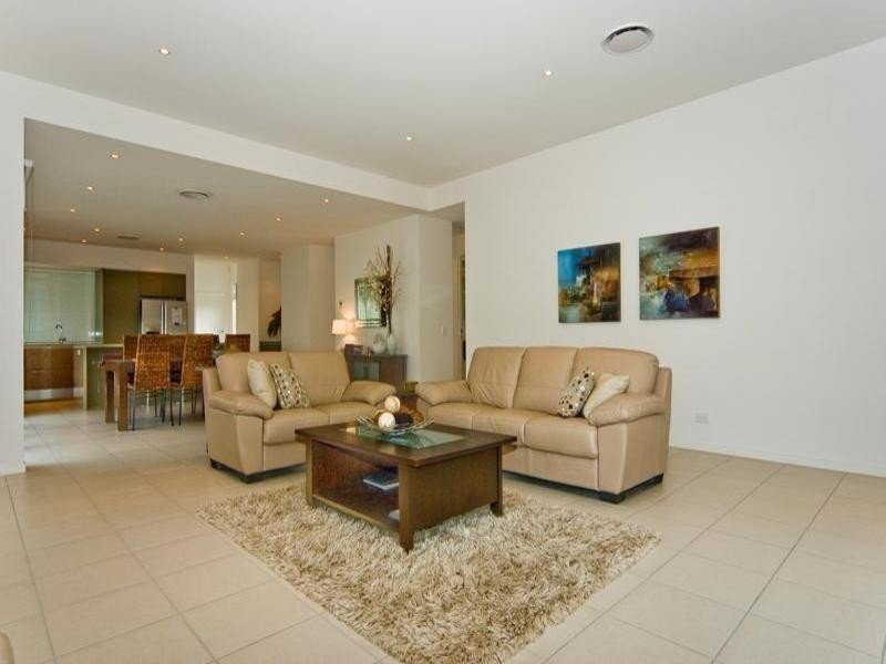 Hope Island QLD 4212