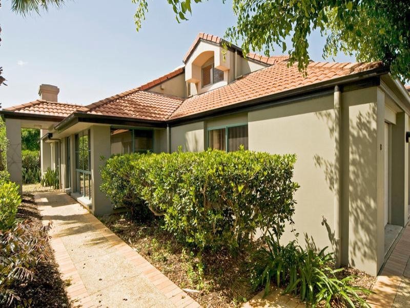 18/19 Santa Barbara Road, Hope Island QLD 4212