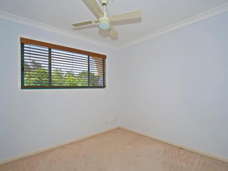 18/19 Santa Barbara Road, Hope Island QLD 4212