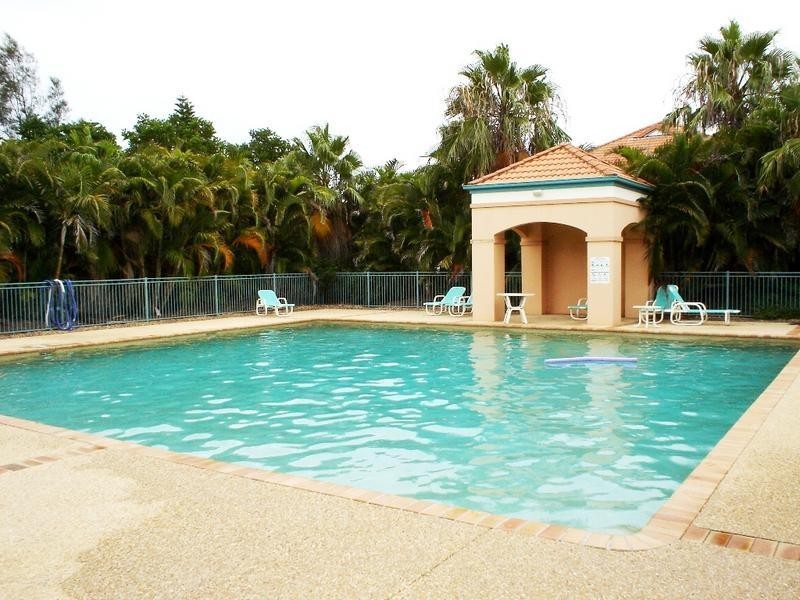 19/19 Santa Barbara Road, Hope Island QLD 4212