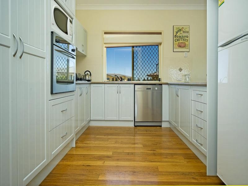 45 The Esplanade, Jacobs Well QLD 4208