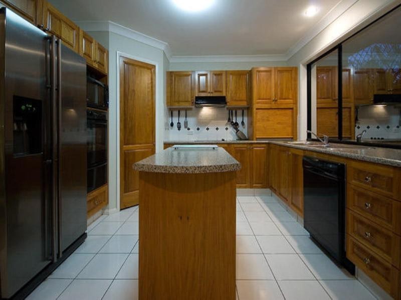 104 Sheehan Avenue, Hope Island QLD 4212