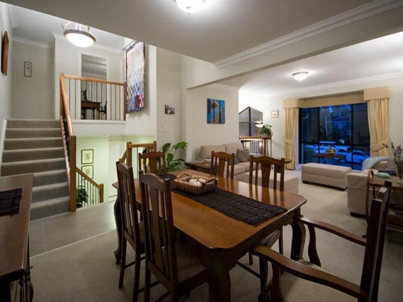 104 Sheehan Avenue, Hope Island QLD 4212