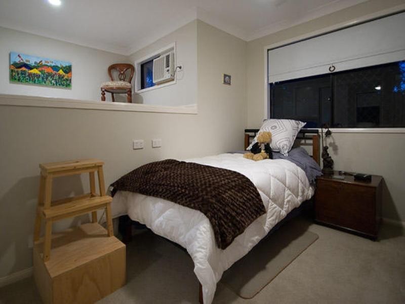 104 Sheehan Avenue, Hope Island QLD 4212