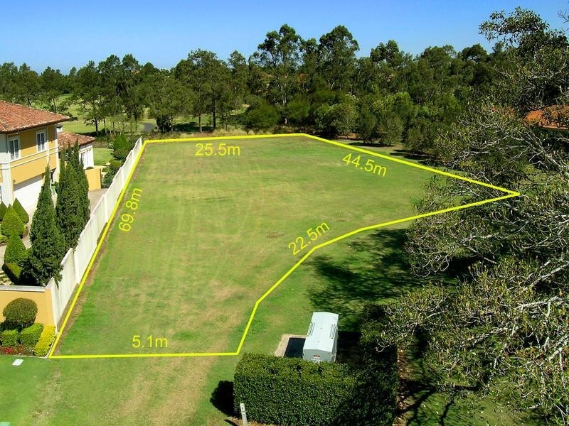 3183 Riverleigh Drive, Hope Island QLD 4212